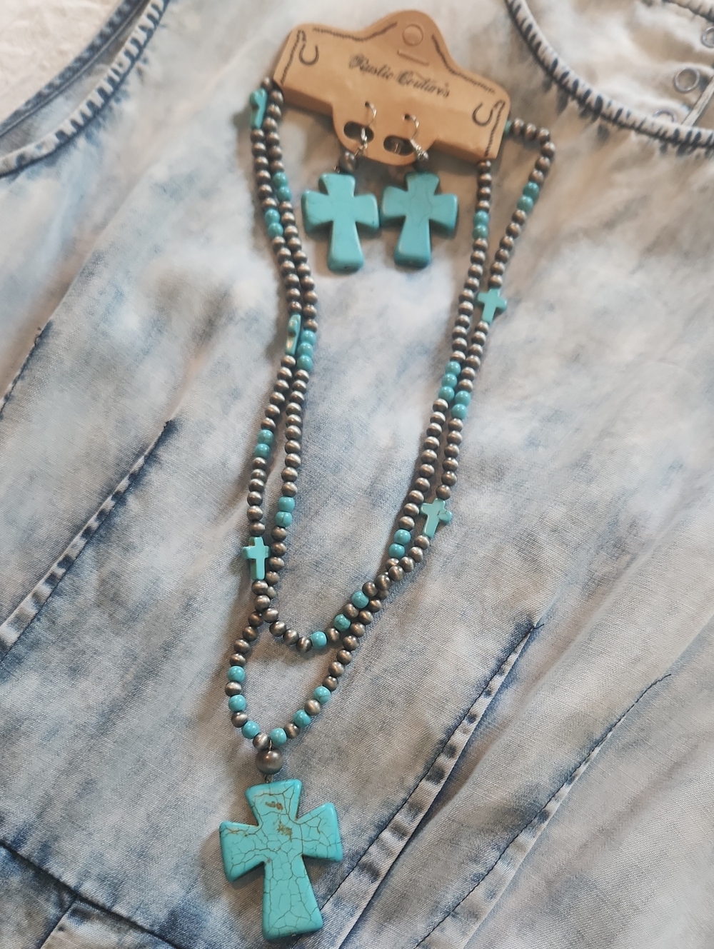 NWT Turquoise Colored Cross Layered Bead Necklace and Earring Set